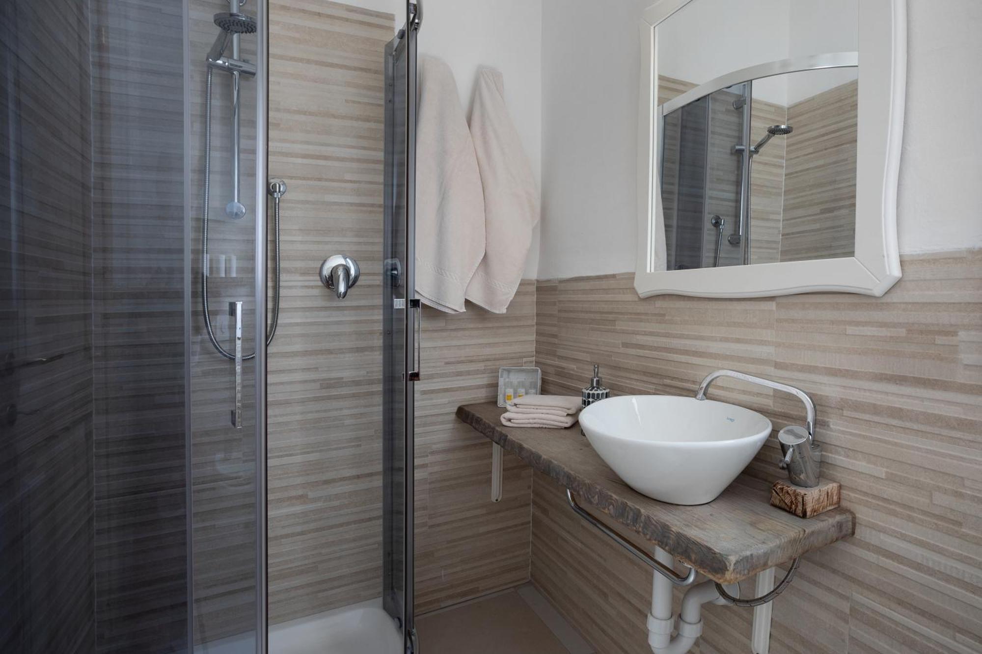 The Square Depandance Bed & Breakfast Cannigione Luaran gambar